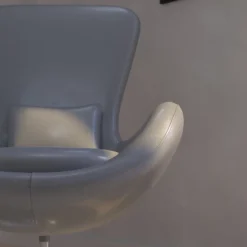 Merrick Lane High-Back Egg Style Lounge Chair With 360° Swivel Metal Base -Furniture Shop GUEST 0a93282e b672 4f43 b0eb 4743bed12545